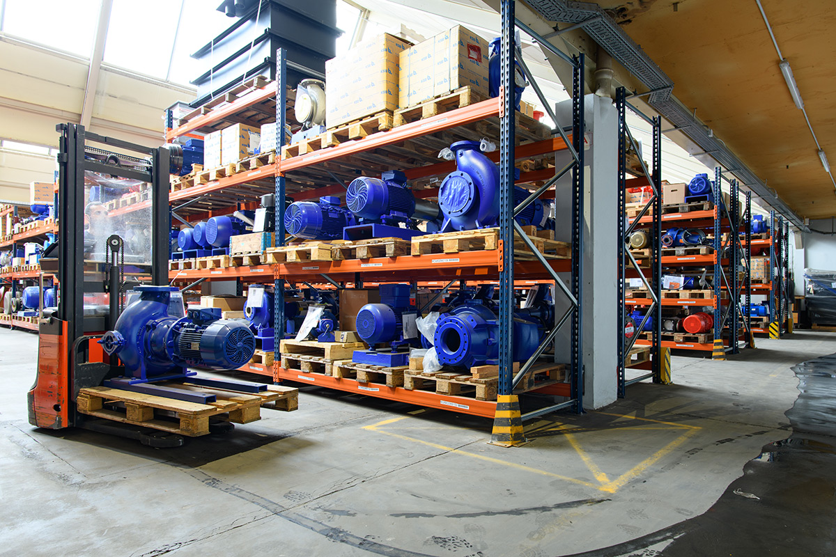 Employee configuring PumpDrive